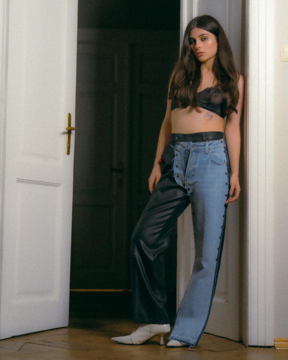 UPCYCLING PANTS-CONSTRUCTOR WITH JEANS PATCH INFANTA