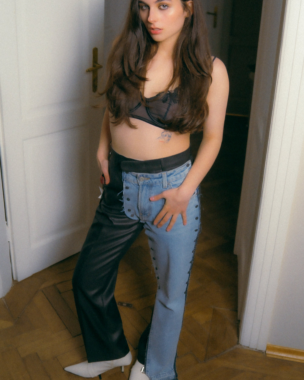 UPCYCLING PANTS-CONSTRUCTOR WITH JEANS PATCH INFANTA