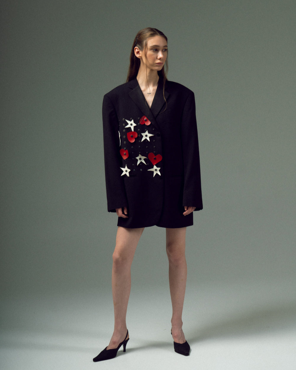 UPCYCLING JACKET CONSTRUCTOR INFANTA with a man's shoulder