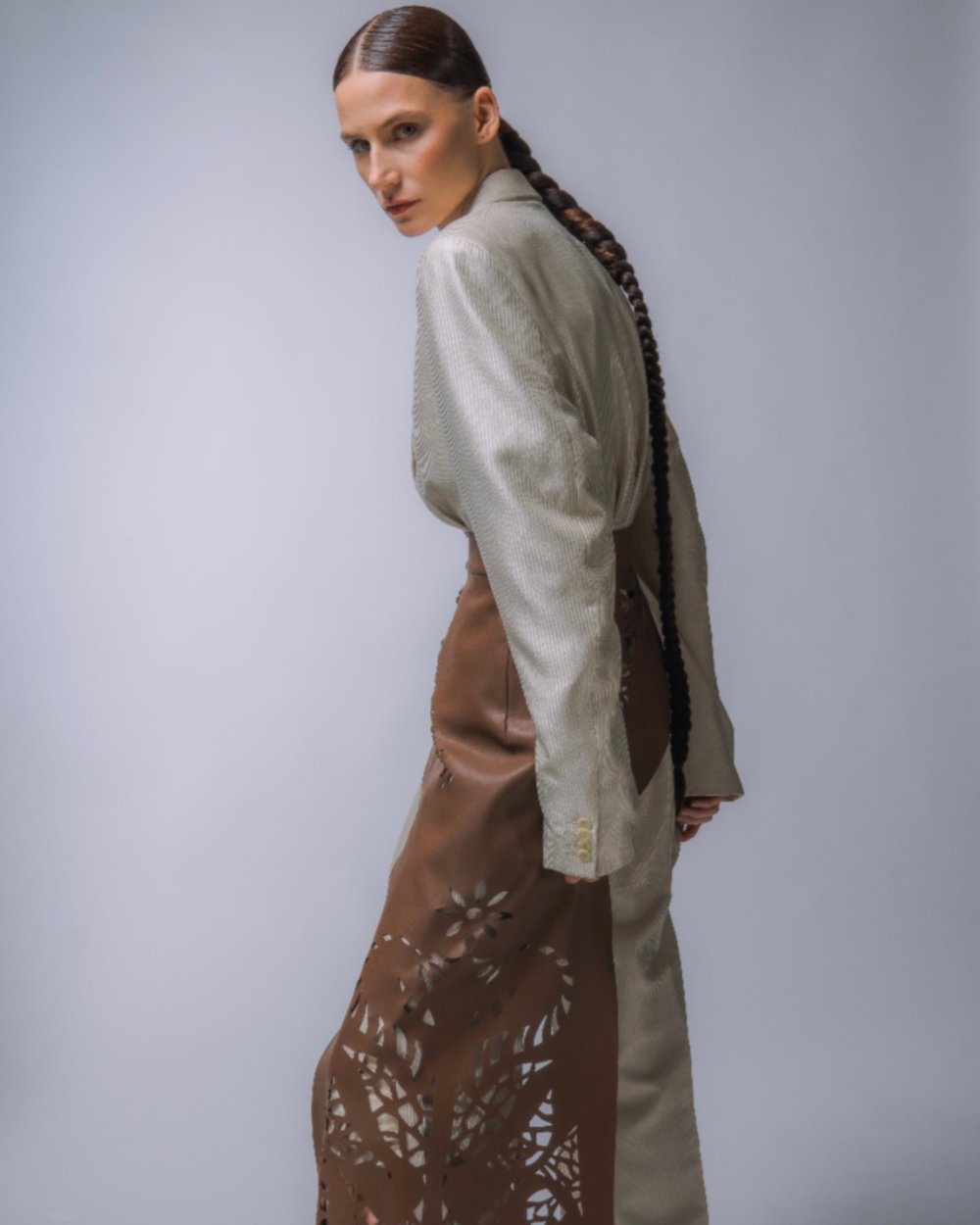 ARHITECTURAL UPCYCLED BLAZER WITH PLEATS