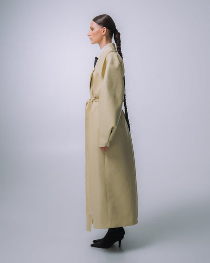 ПАЛЬТО З ГРАФІЧНИМ КОМІРОМ З ЕКО-ШКІРИ МОЛОЧНЕ